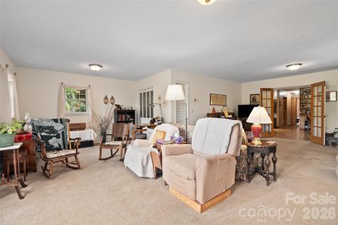 21 Gunter Drive Waynesville NC 28785