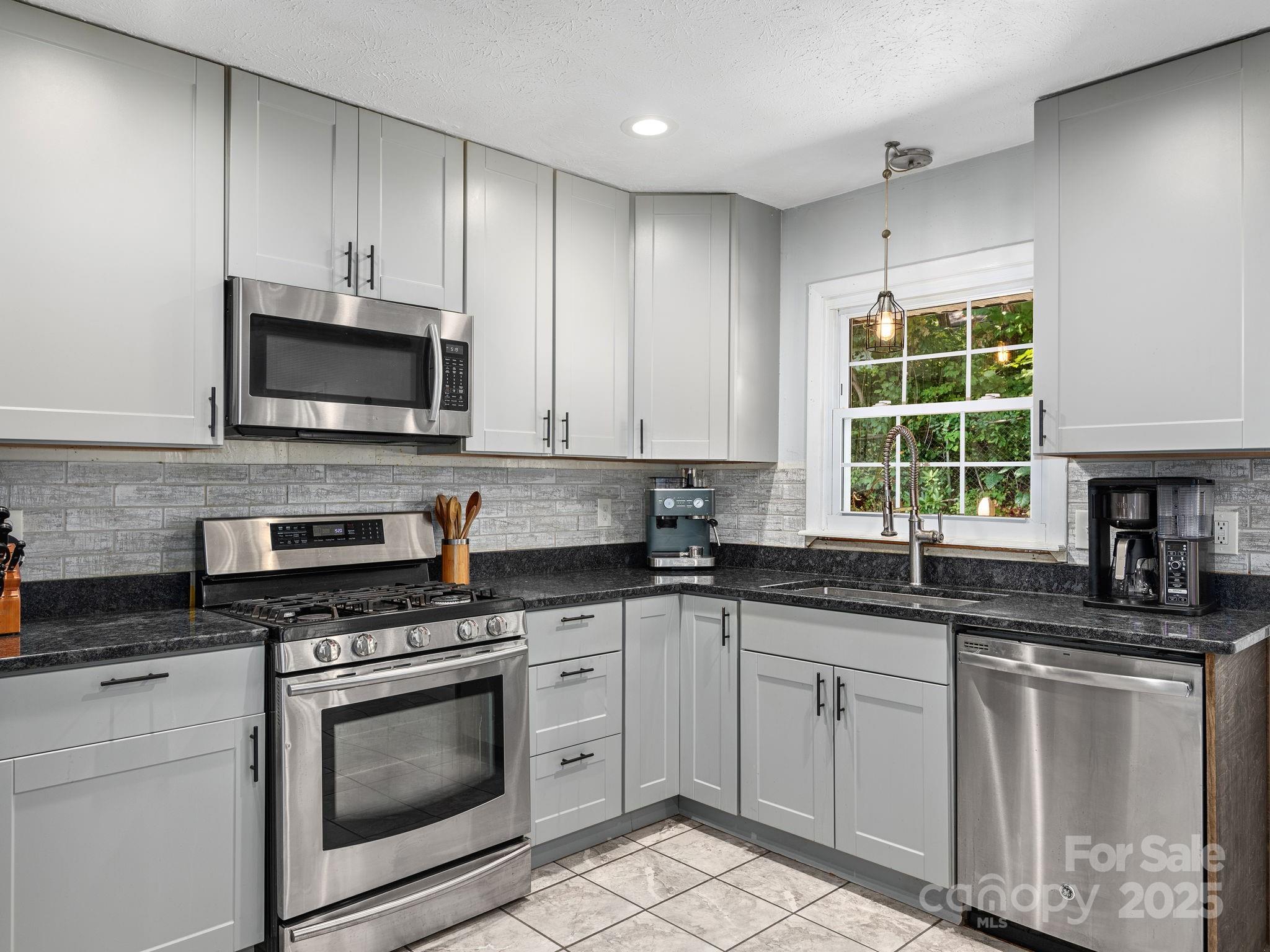 22 Waters Road Asheville NC 28805