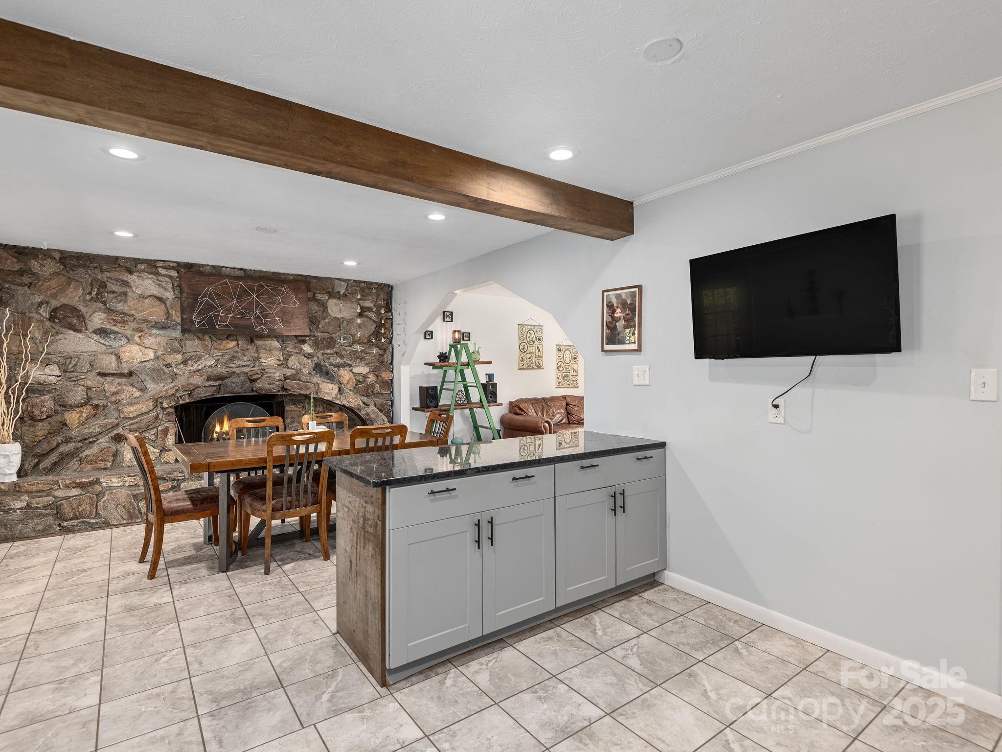 22 Waters Road Asheville NC 28805