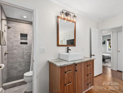 22 Waters Road Asheville NC 28805