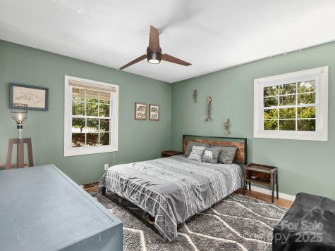 22 Waters Road Asheville NC 28805