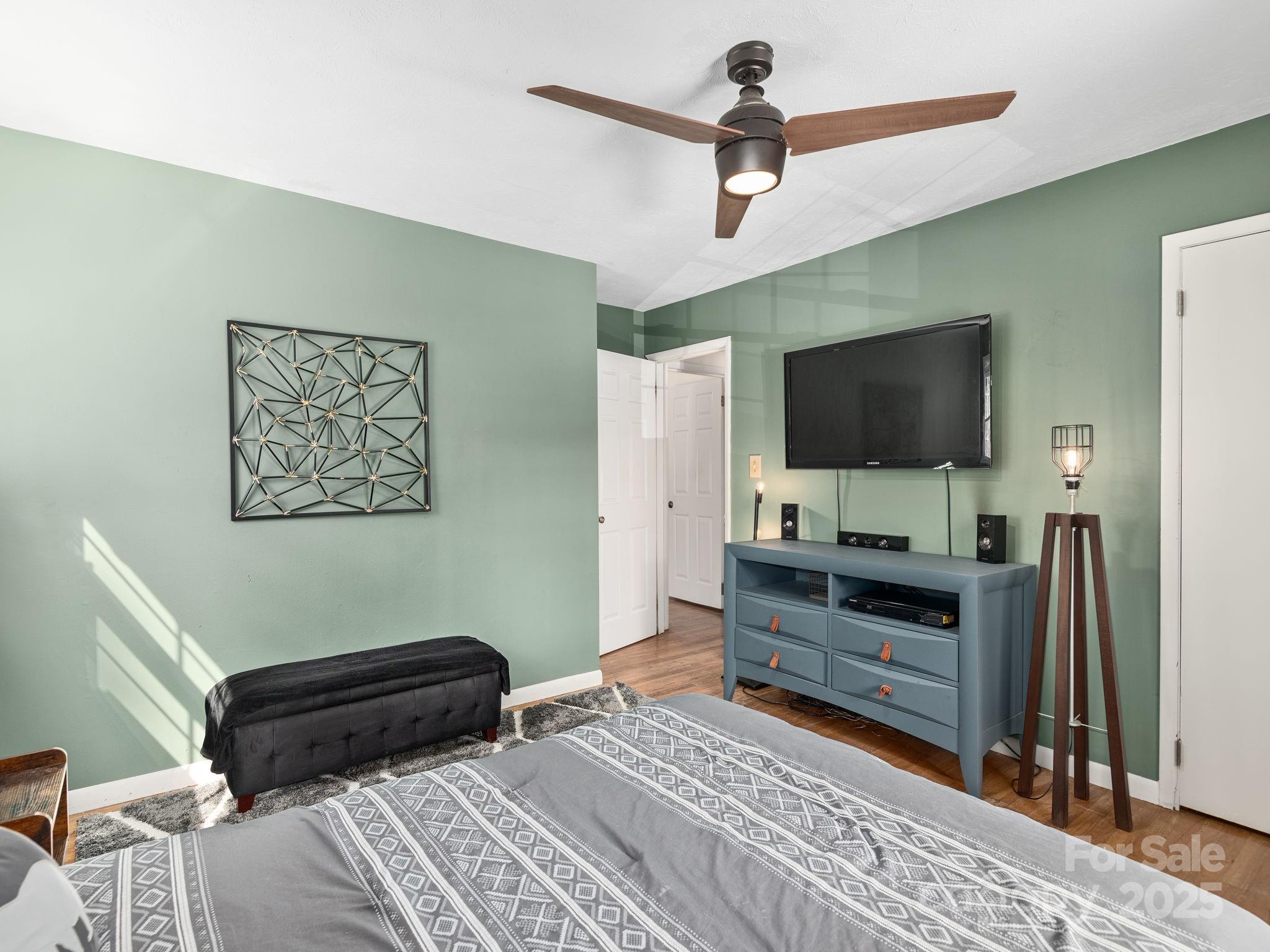 22 Waters Road Asheville NC 28805