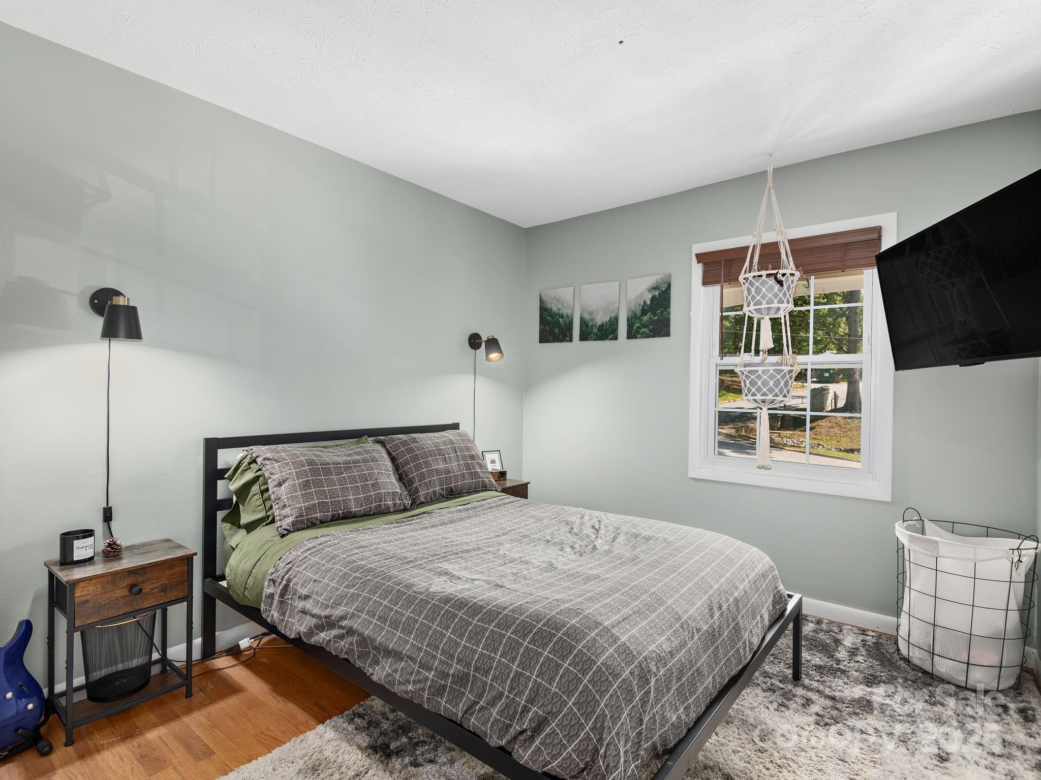 22 Waters Road Asheville NC 28805