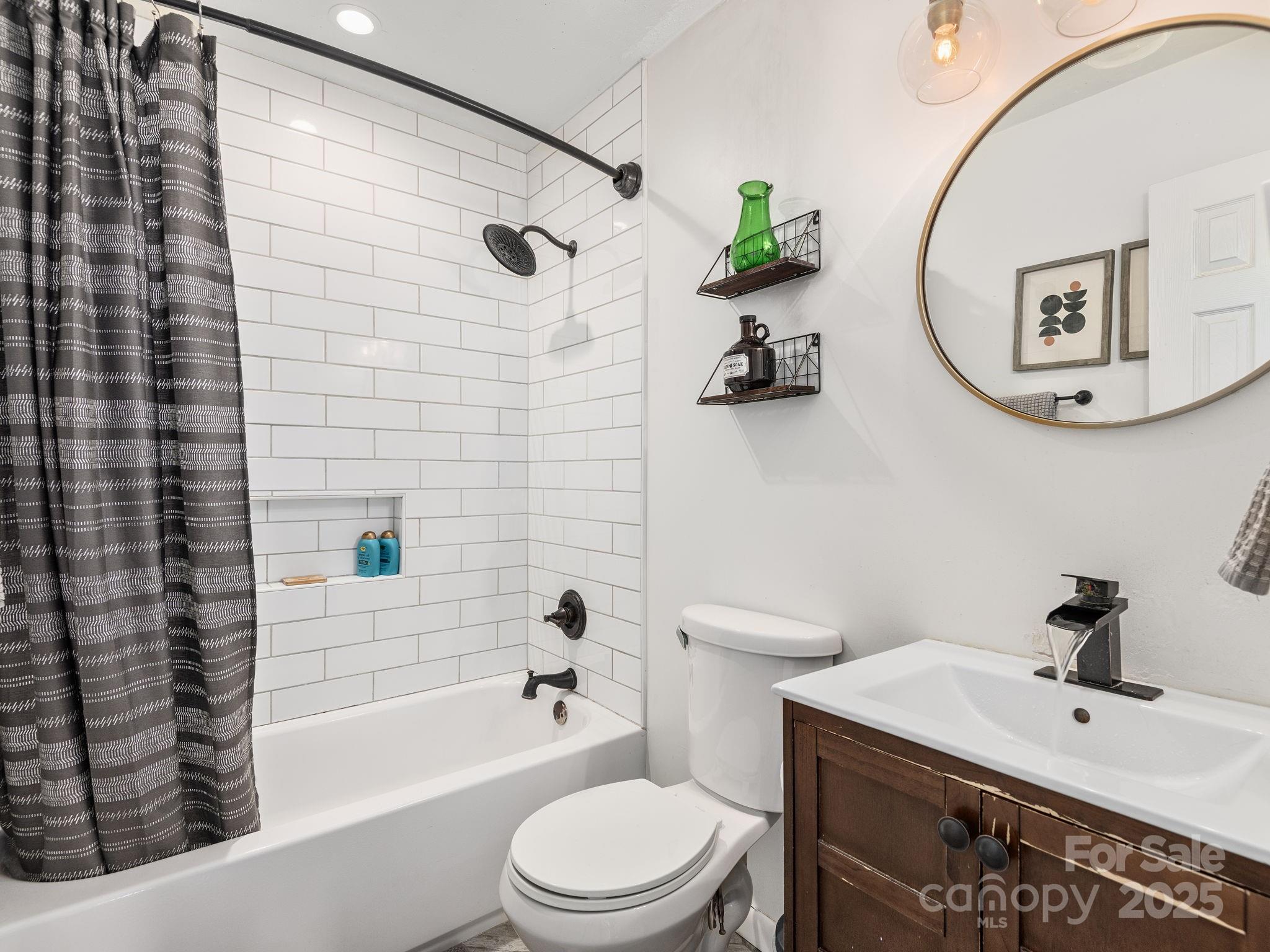 22 Waters Road Asheville NC 28805