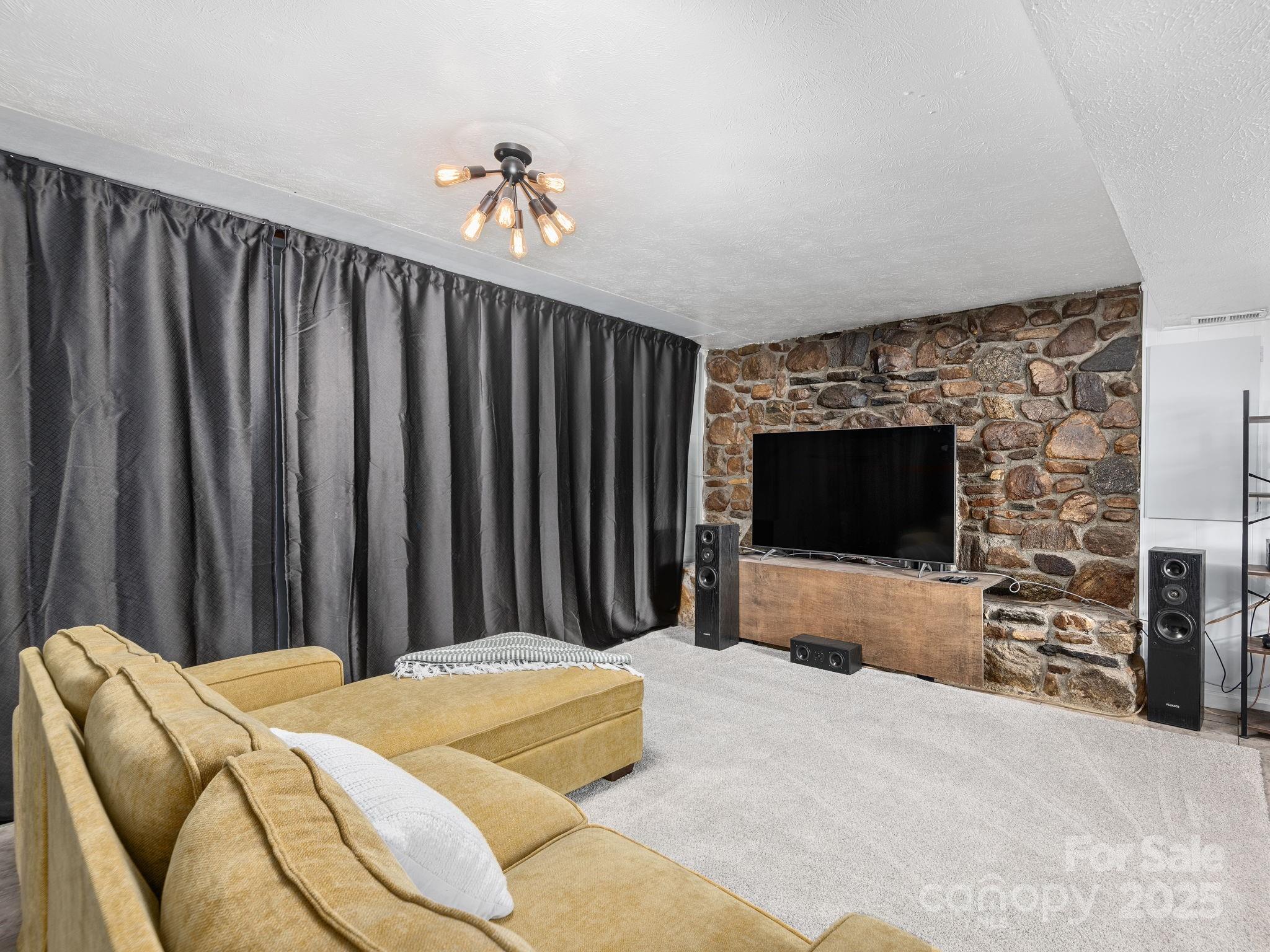 22 Waters Road Asheville NC 28805