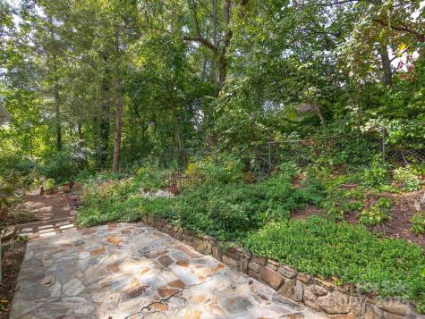 22 Waters Road Asheville NC 28805