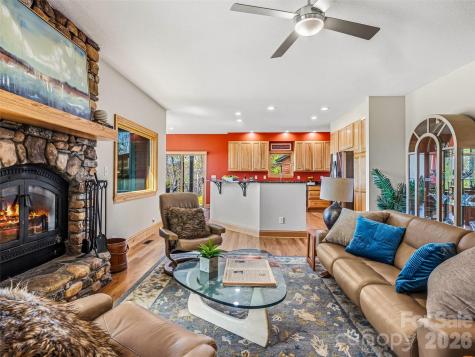91 Great Oak Lane Fairview NC 28730