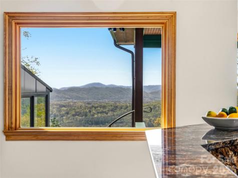 91 Great Oak Lane Fairview NC 28730