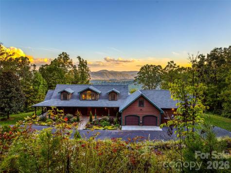 91 Great Oak Lane Fairview NC 28730