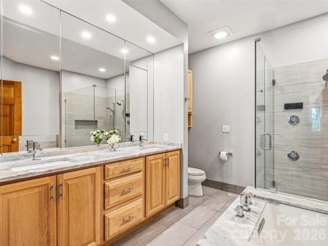 91 Great Oak Lane Fairview NC 28730