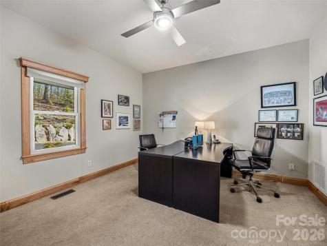 91 Great Oak Lane Fairview NC 28730