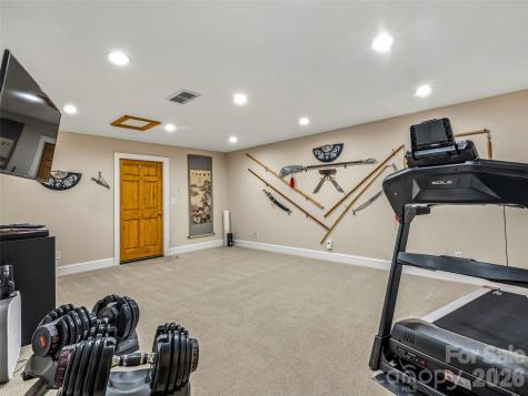 91 Great Oak Lane Fairview NC 28730
