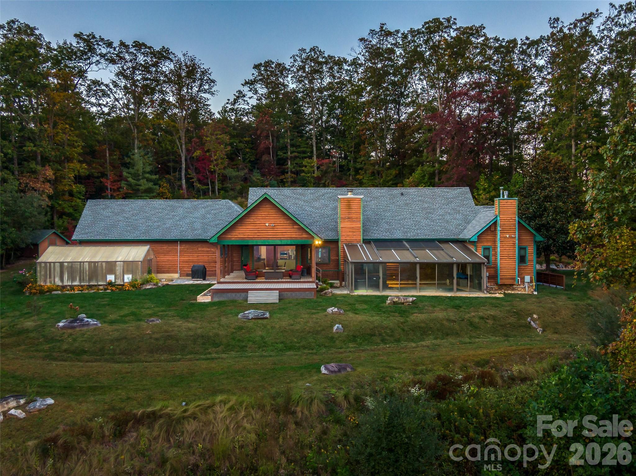 91 Great Oak Lane Fairview NC 28730
