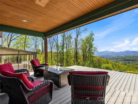 91 Great Oak Lane Fairview NC 28730