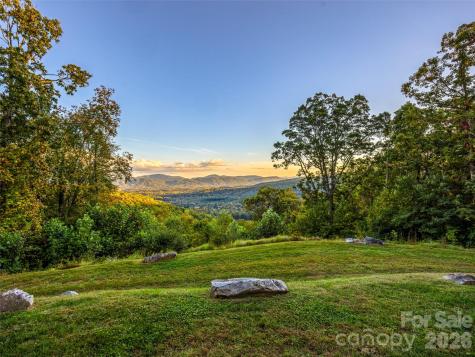 91 Great Oak Lane Fairview NC 28730