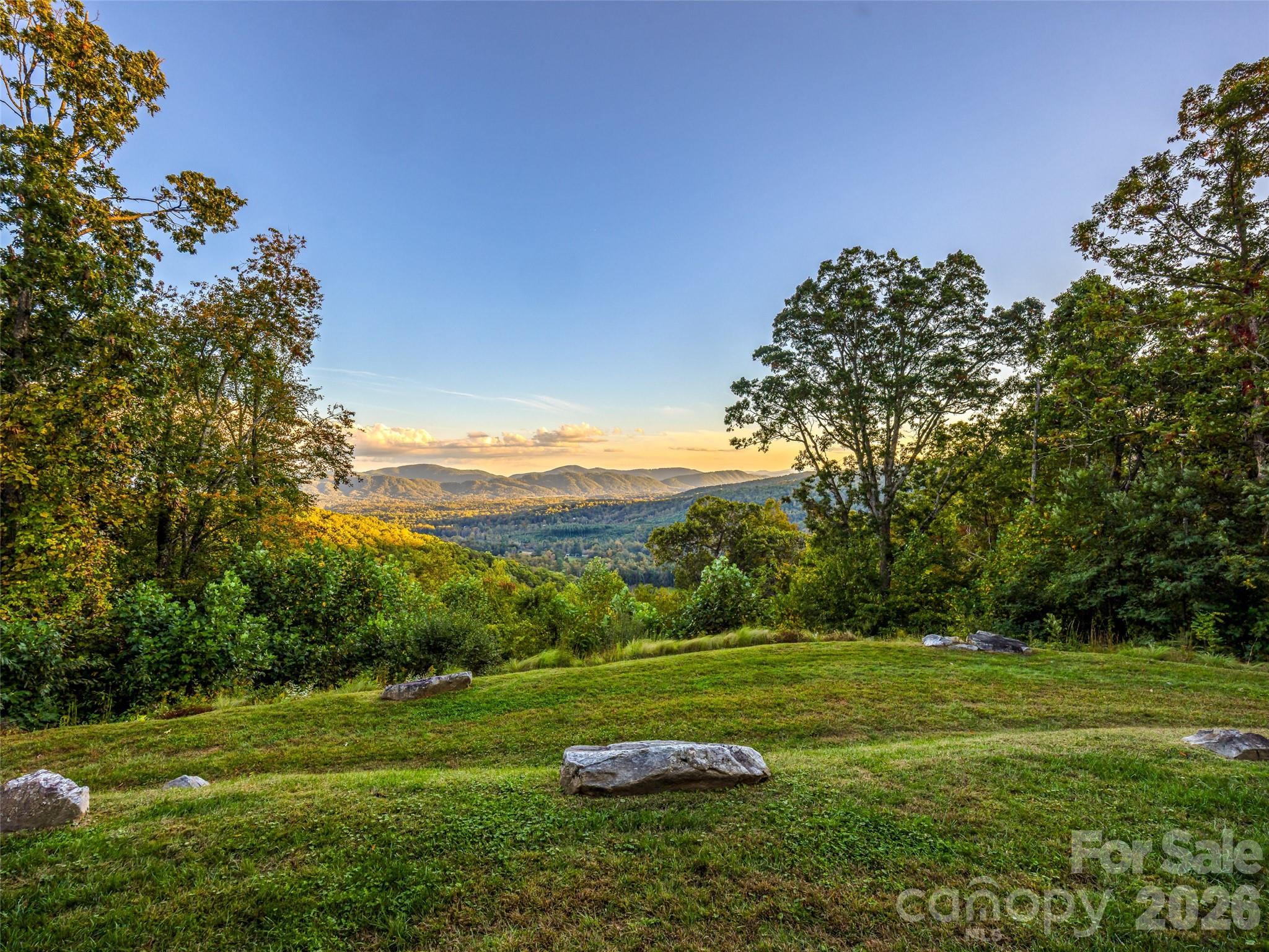91 Great Oak Lane Fairview NC 28730