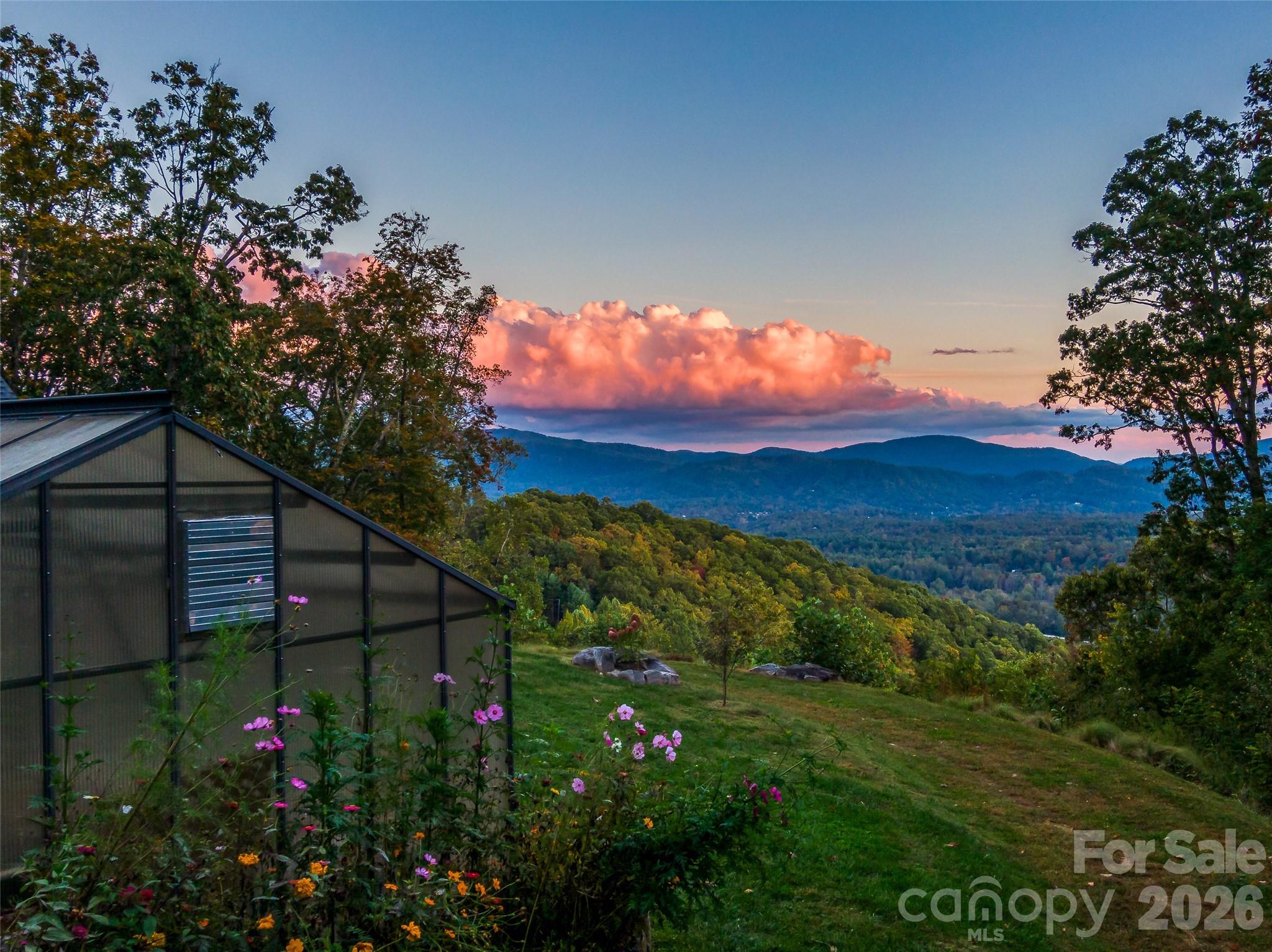91 Great Oak Lane Fairview NC 28730