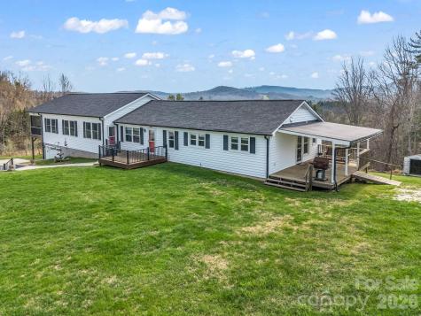 1086 Carters Ridge Road Spruce Pine NC 28777