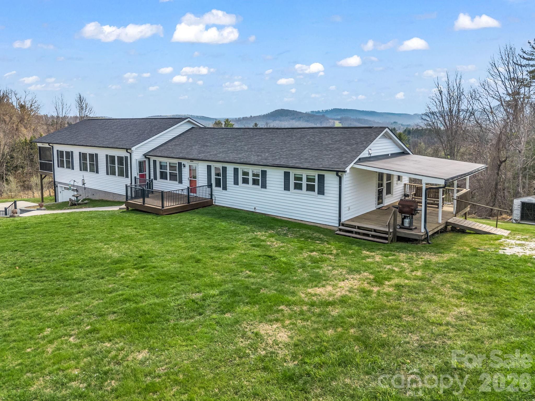 1086 Carters Ridge Road Spruce Pine NC 28777