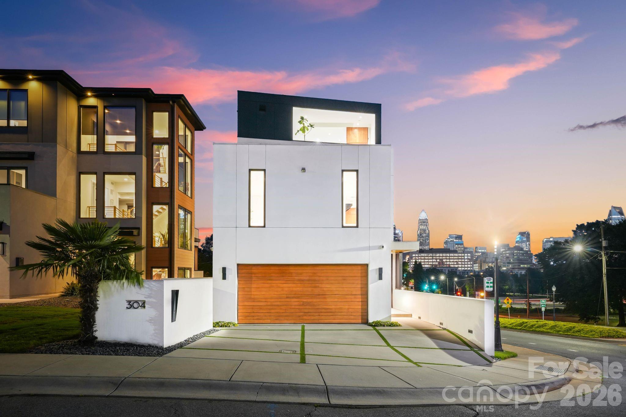 304 Frazier Avenue Charlotte NC 28216
