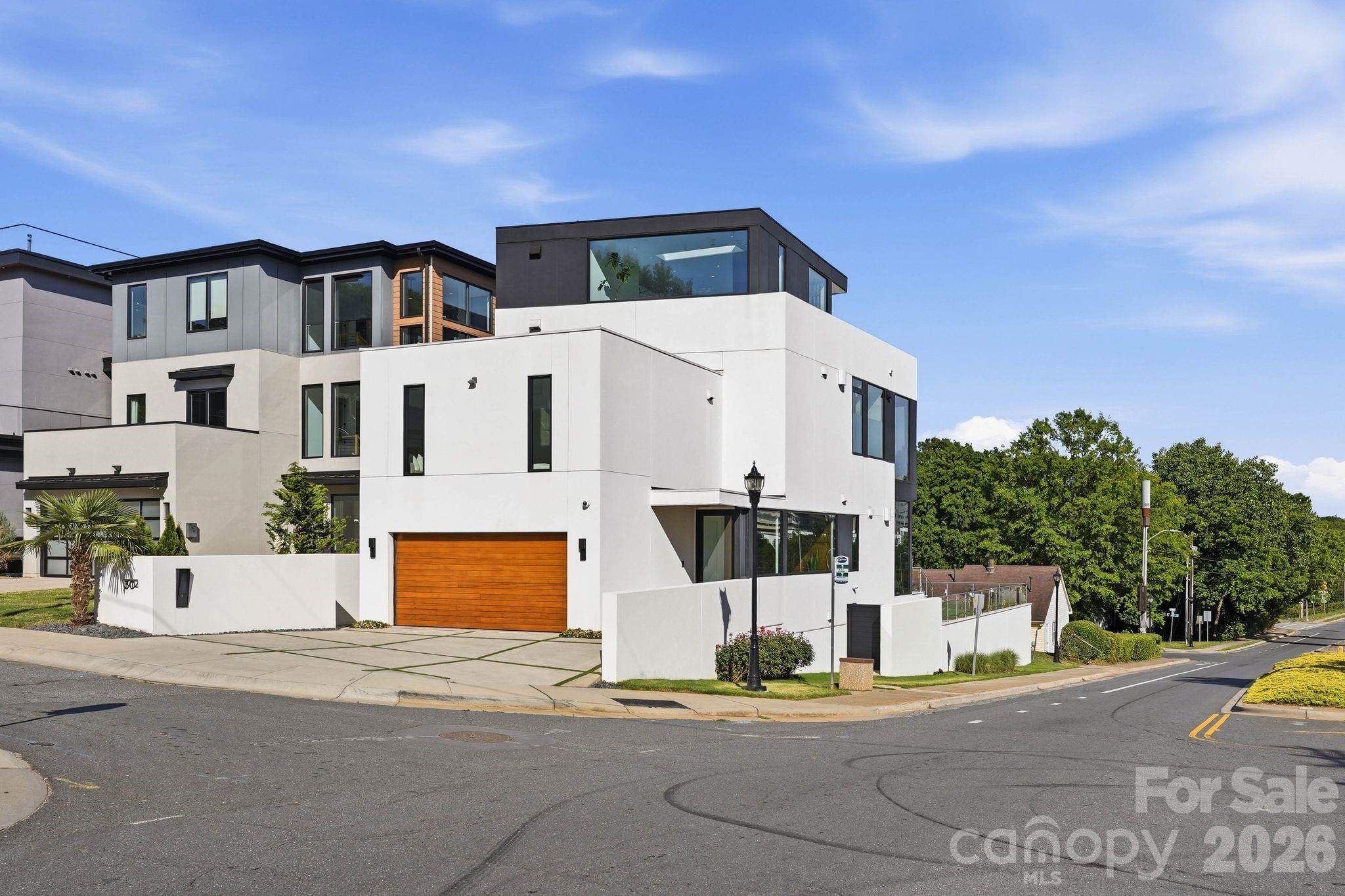 304 Frazier Avenue Charlotte NC 28216
