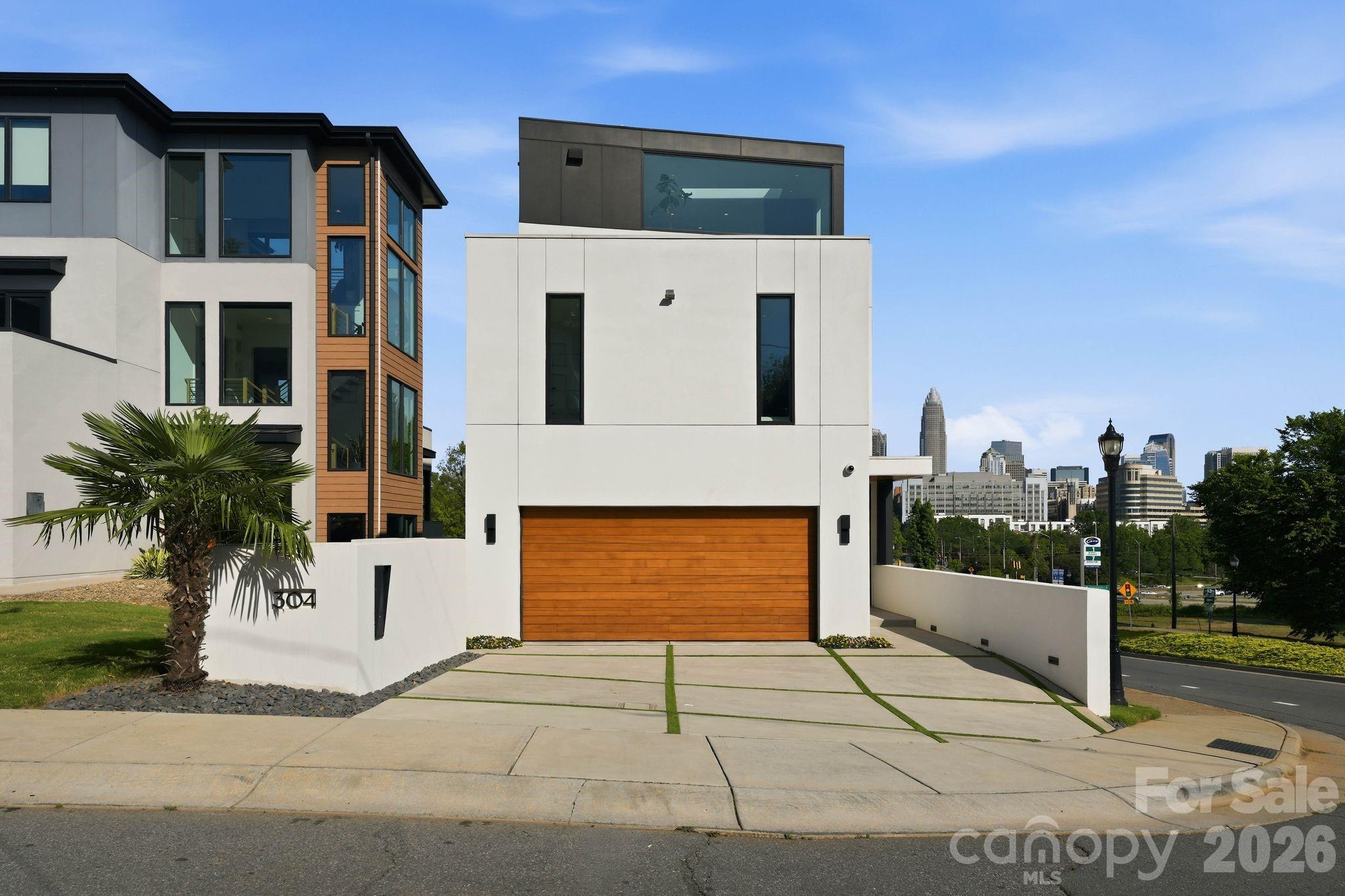 304 Frazier Avenue Charlotte NC 28216