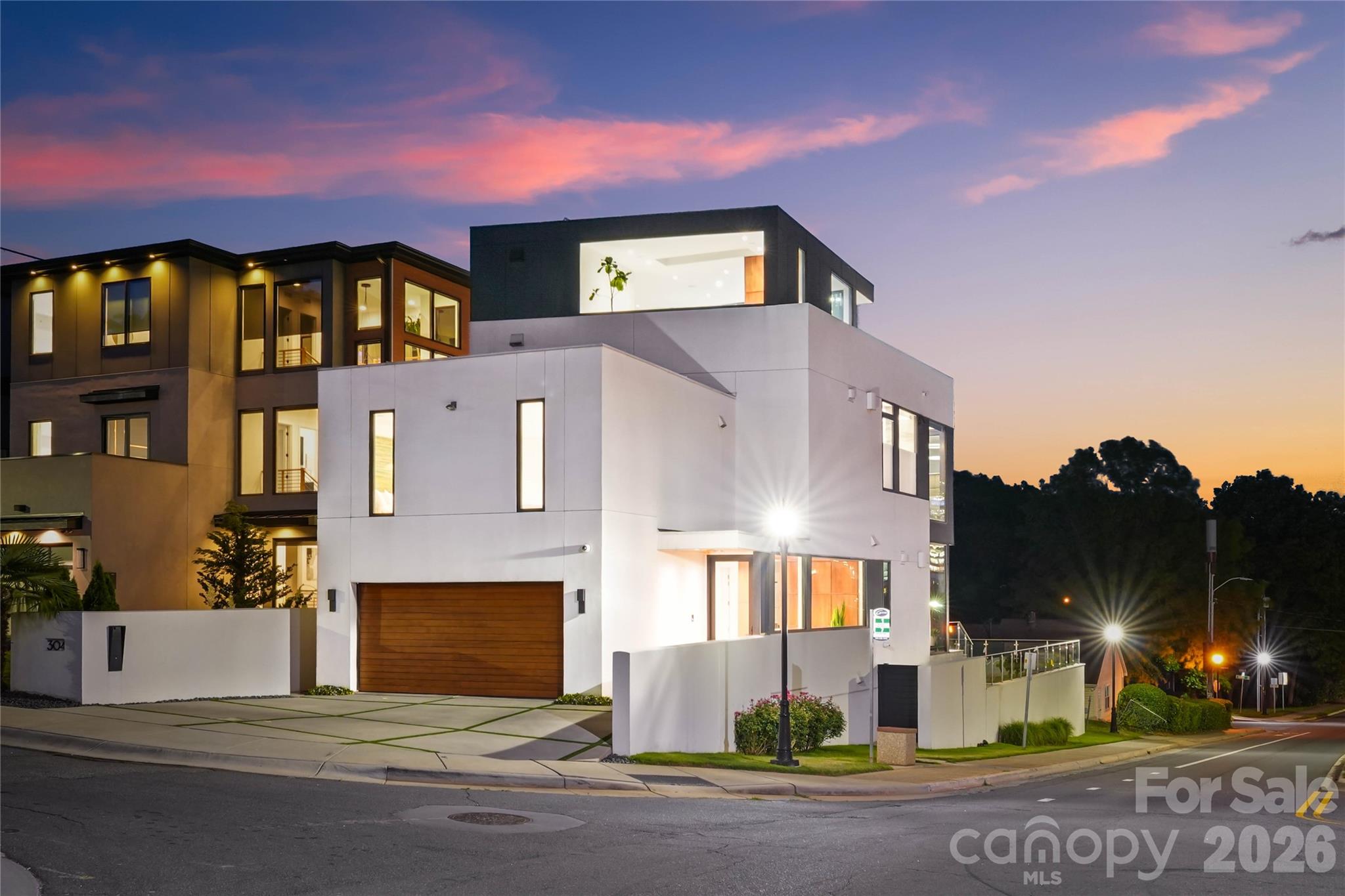 304 Frazier Avenue Charlotte NC 28216