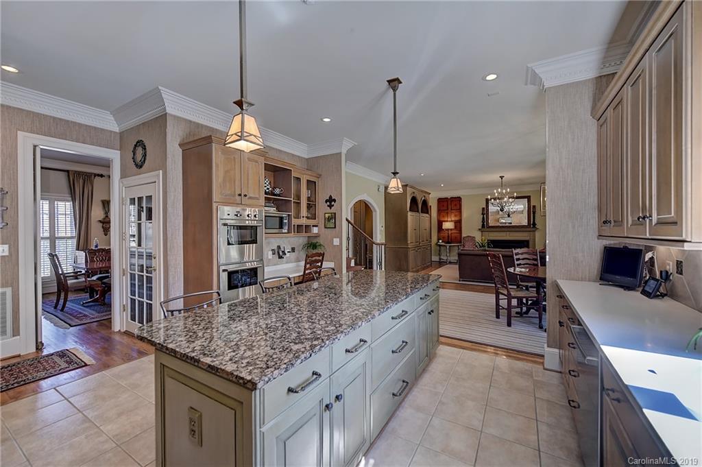 2922 Heathmoor Lane Charlotte NC 28211