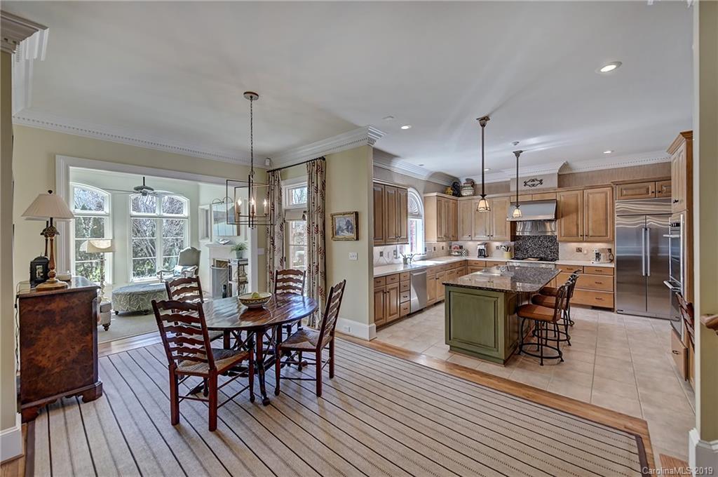 2922 Heathmoor Lane Charlotte NC 28211