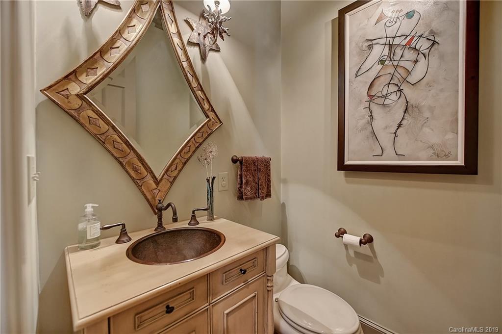 2922 Heathmoor Lane Charlotte NC 28211
