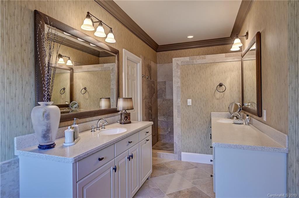 2922 Heathmoor Lane Charlotte NC 28211
