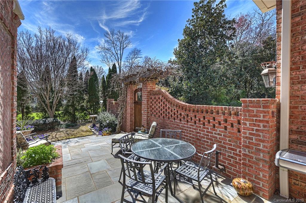 2922 Heathmoor Lane Charlotte NC 28211