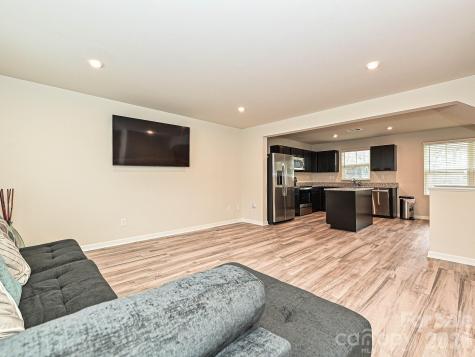 2037 Langer Street Charlotte NC 28214