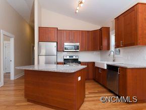 46 Piercy Street Asheville NC 28806