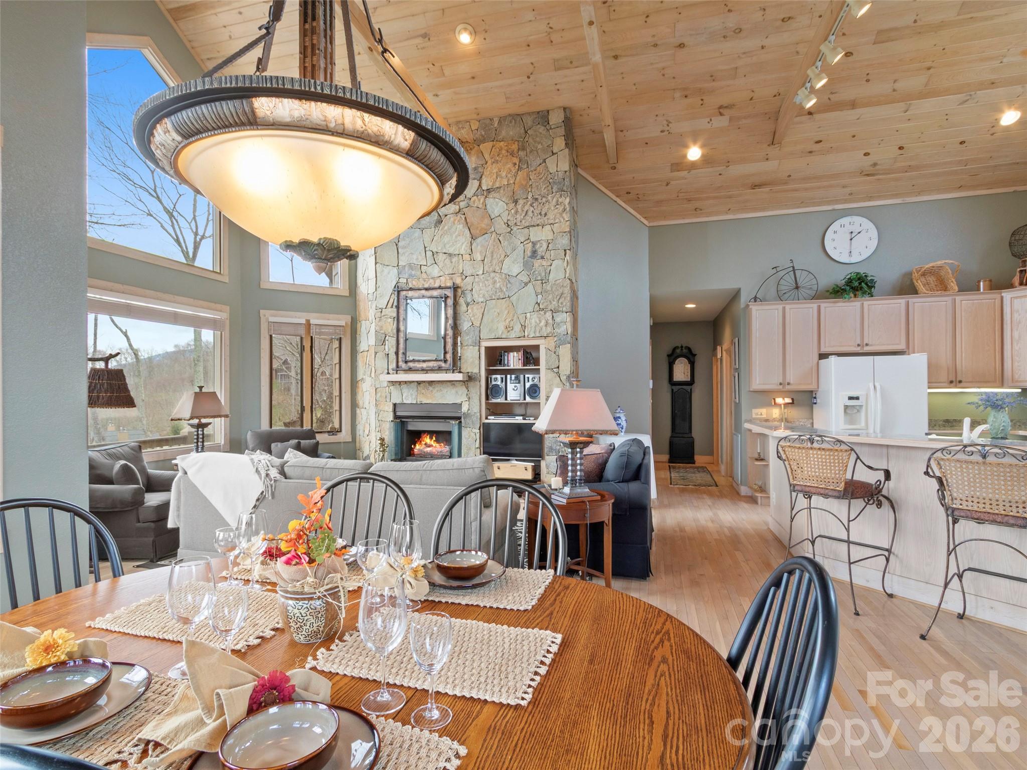 2163 Mountain Air Drive Burnsville NC 28714