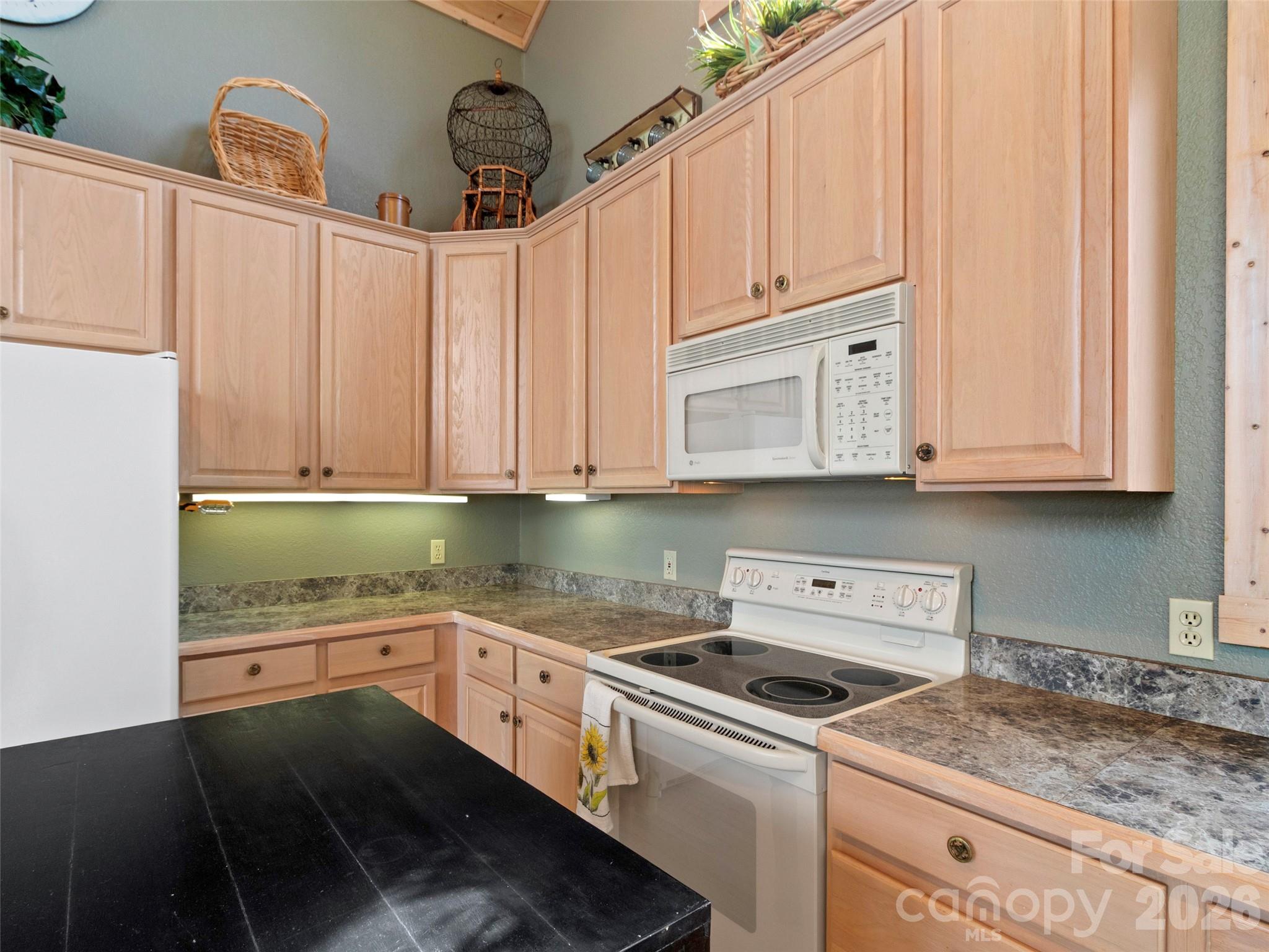 2163 Mountain Air Drive Burnsville NC 28714