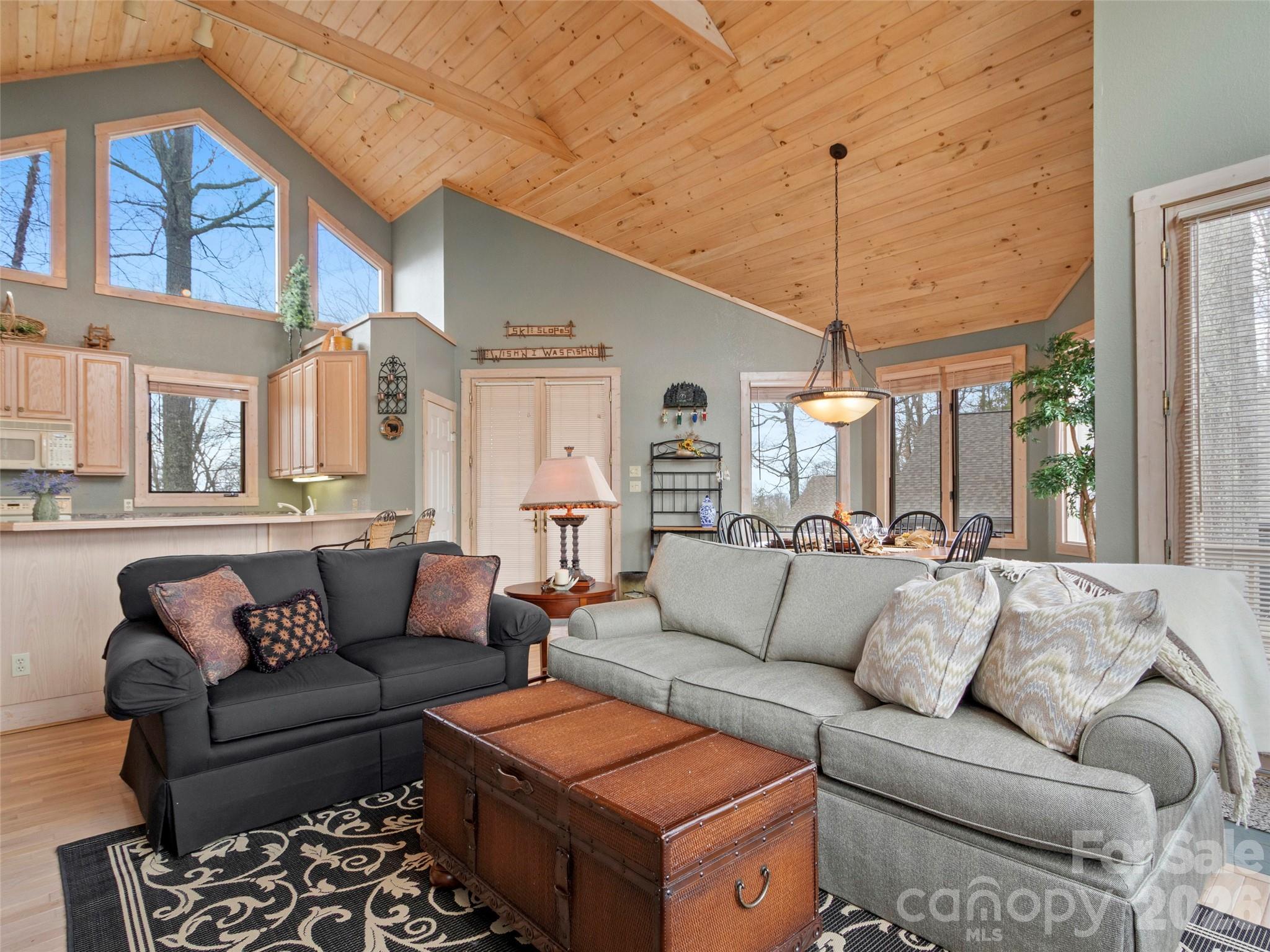 2163 Mountain Air Drive Burnsville NC 28714