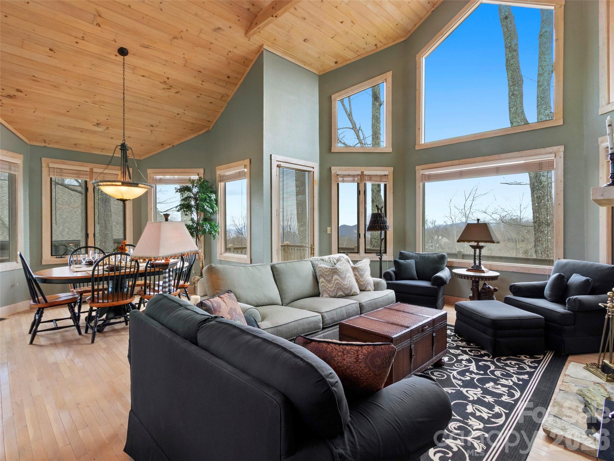 2163 Mountain Air Drive Burnsville NC 28714