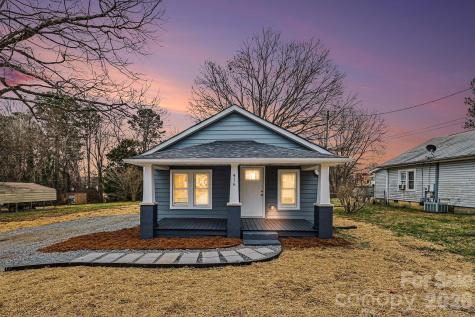 416 N Pine Street Cherryville NC 28021