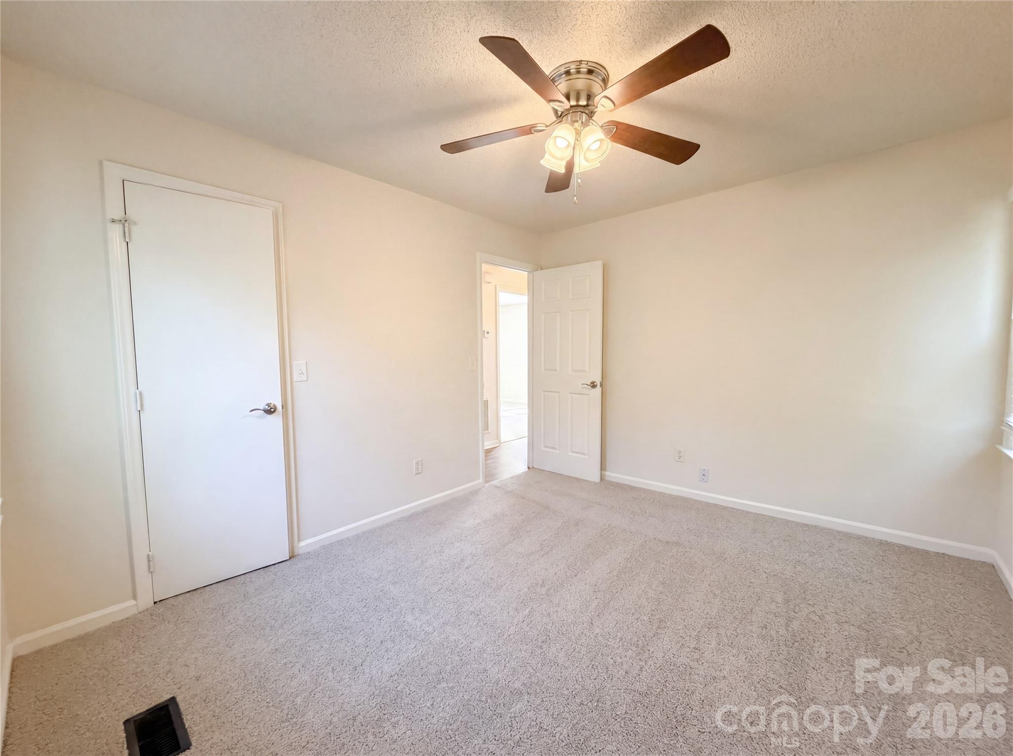 6727 Glenmoor Drive Charlotte NC 28214