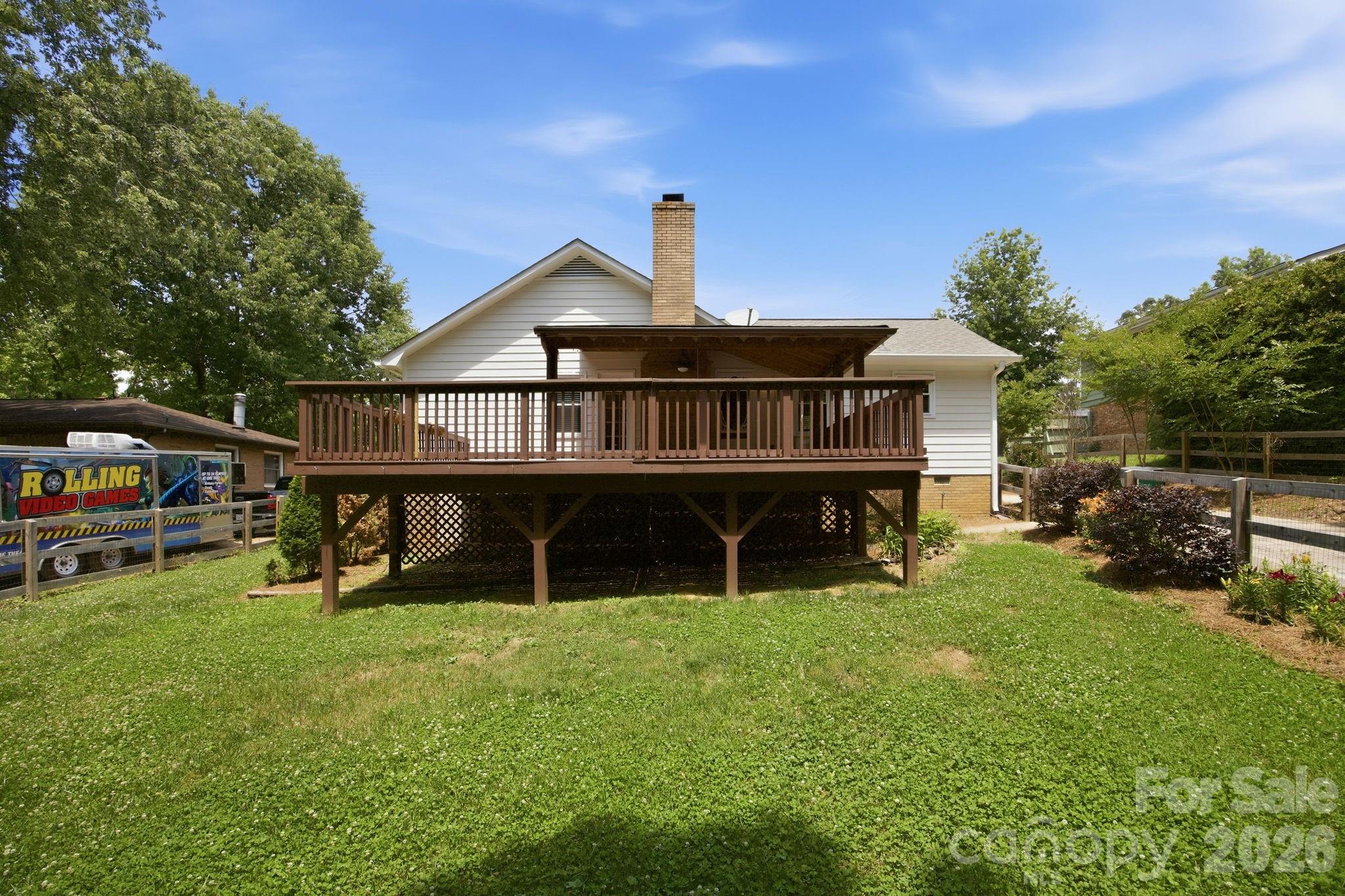 6727 Glenmoor Drive Charlotte NC 28214