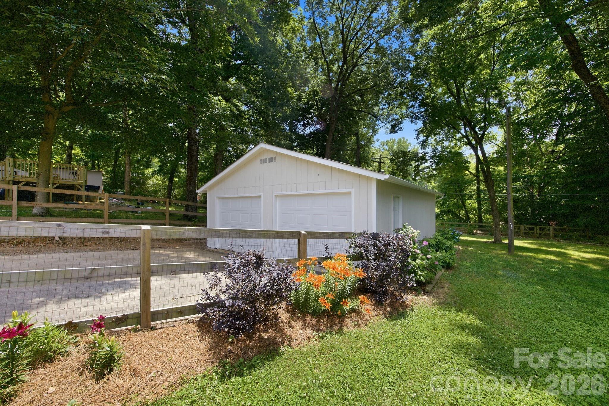 6727 Glenmoor Drive Charlotte NC 28214