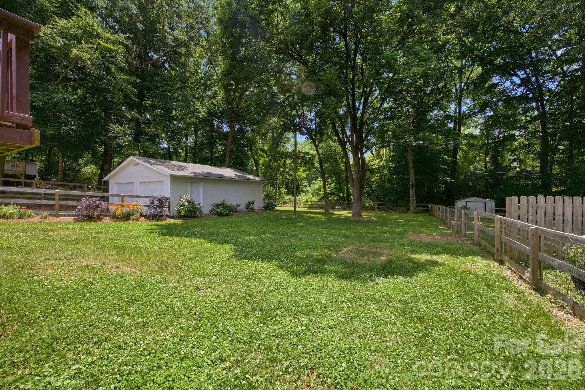 6727 Glenmoor Drive Charlotte NC 28214