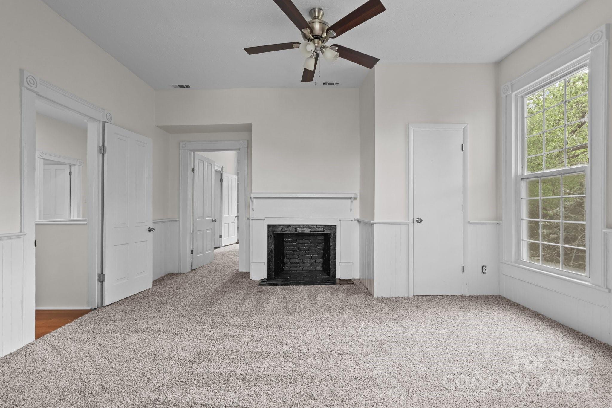 301 W Central Street Maxton NC 28364