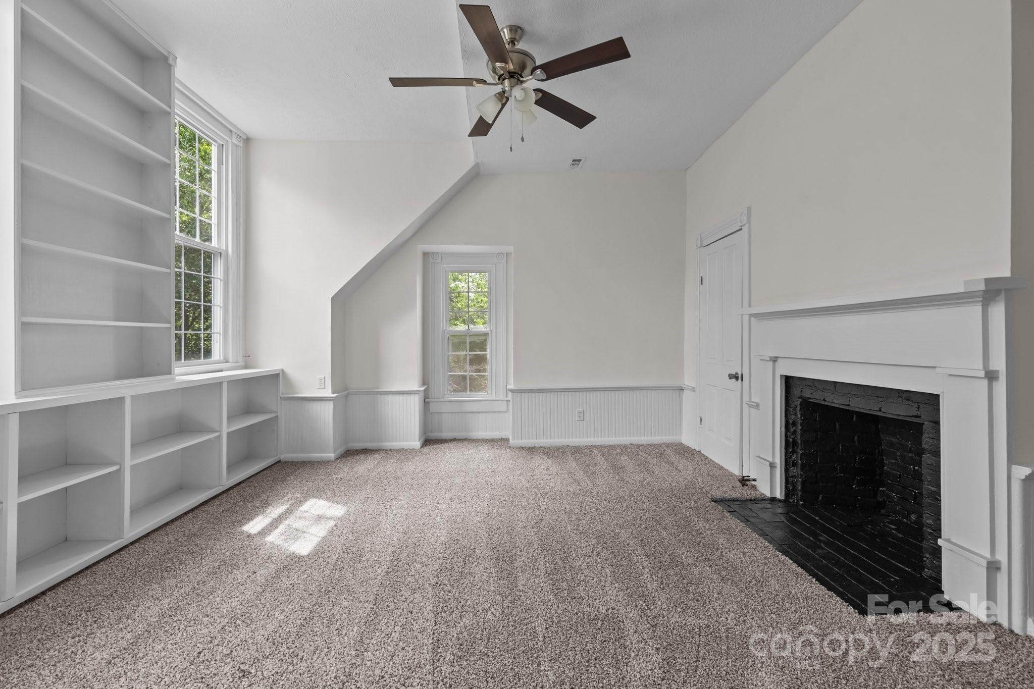 301 W Central Street Maxton NC 28364