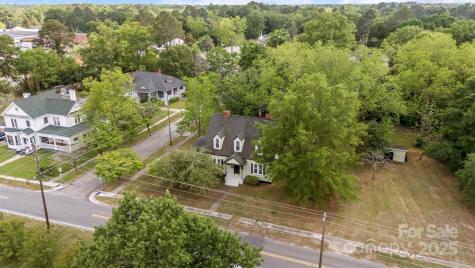 301 W Central Street Maxton NC 28364