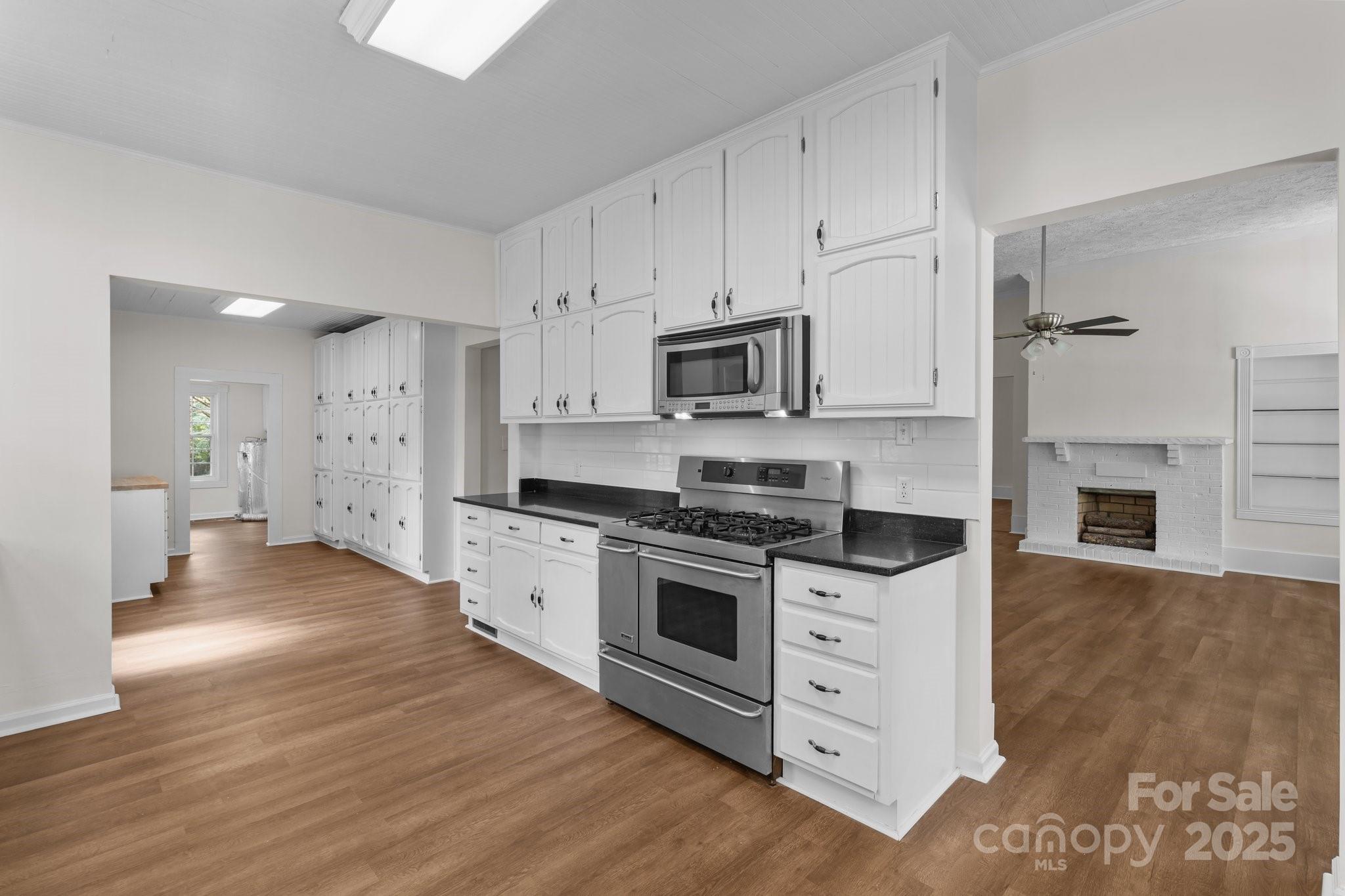 301 W Central Street Maxton NC 28364