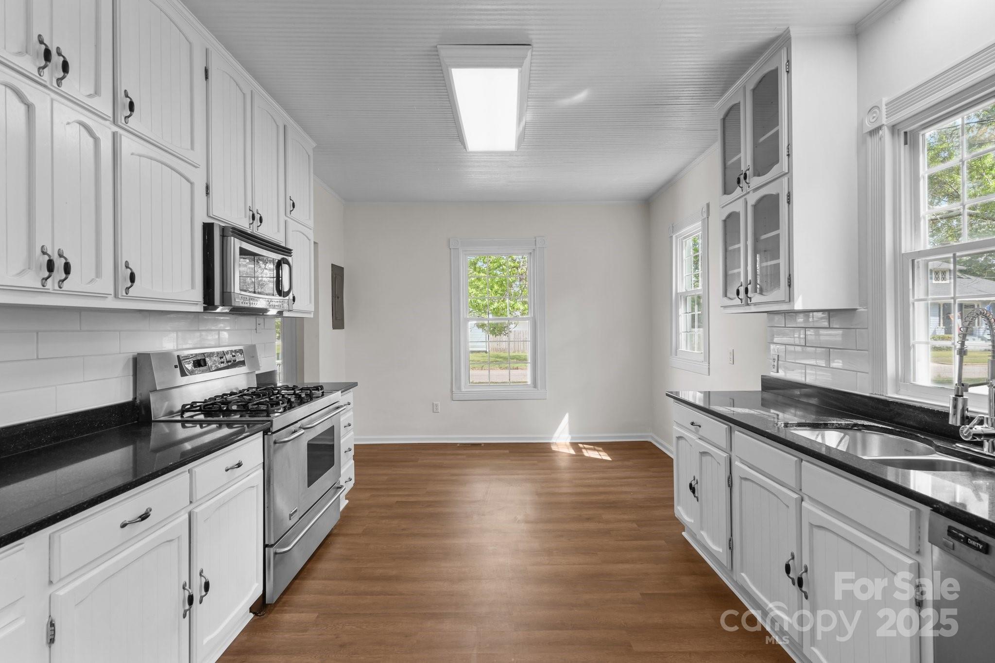 301 W Central Street Maxton NC 28364
