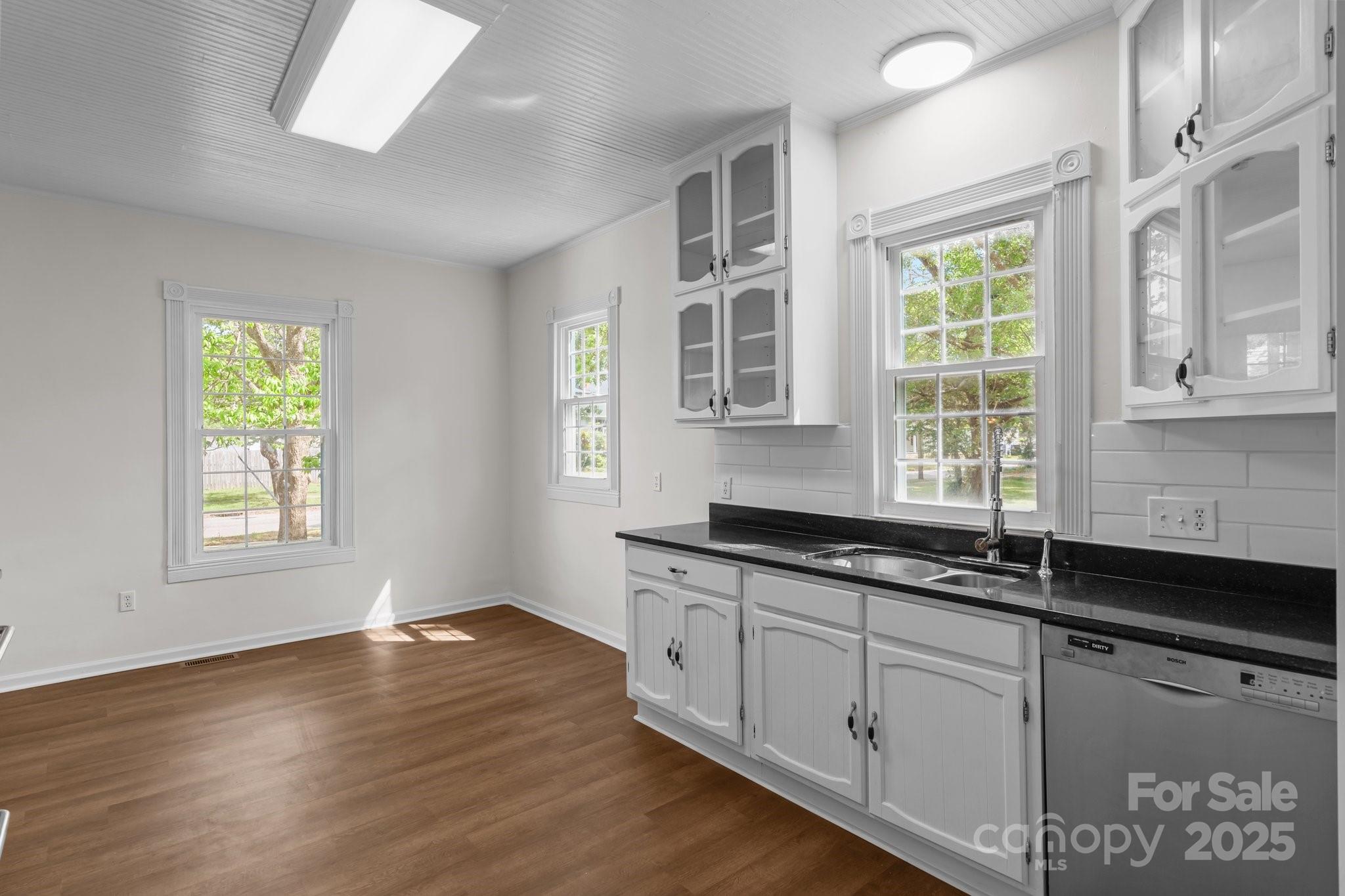 301 W Central Street Maxton NC 28364