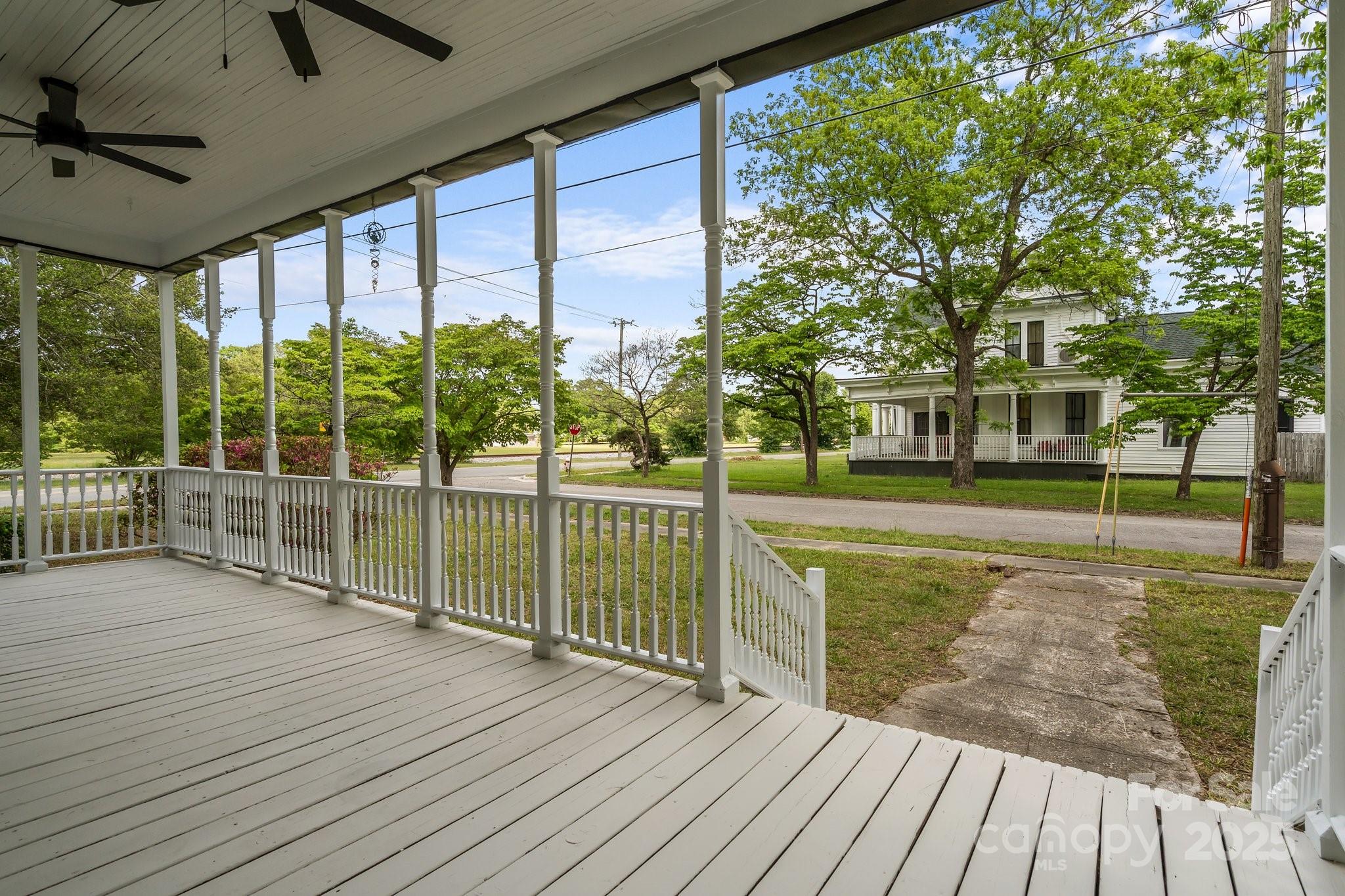 301 W Central Street Maxton NC 28364